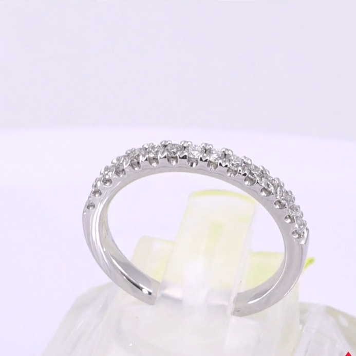 18K White Gold Diamond Ring
