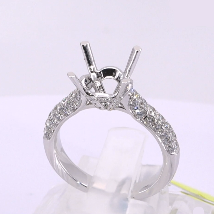 18K White Gold Diamond Ring